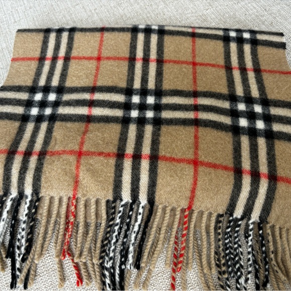 Vintage Authentic Burberry Scarf - Picture 1 of 5